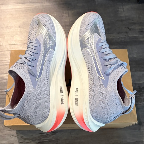 Mizuno Athletic Shoes in Lavender and Pink - Picture 5 of 7